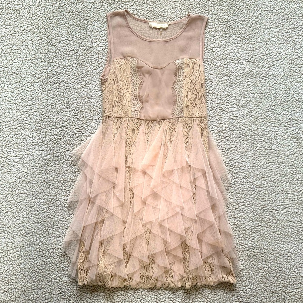 🧸 Anthropology | A’reve Gorgeous Layered Pale Pink Dress